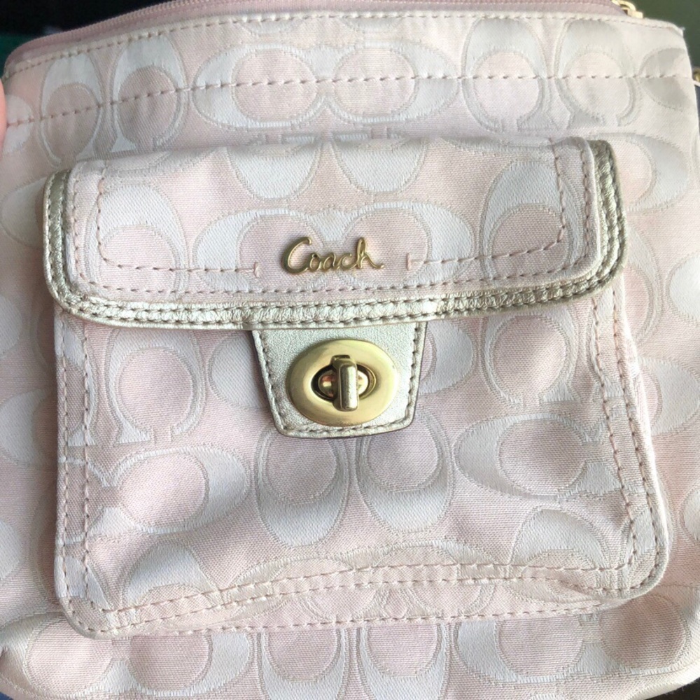 Y2K Baby Pink Coach Bag ✨💕